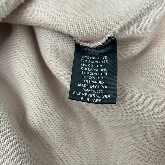 BROOKLYN CLOTH beige fleece crop top crewneck sweater in women’s size small. - Picture 9 of 10